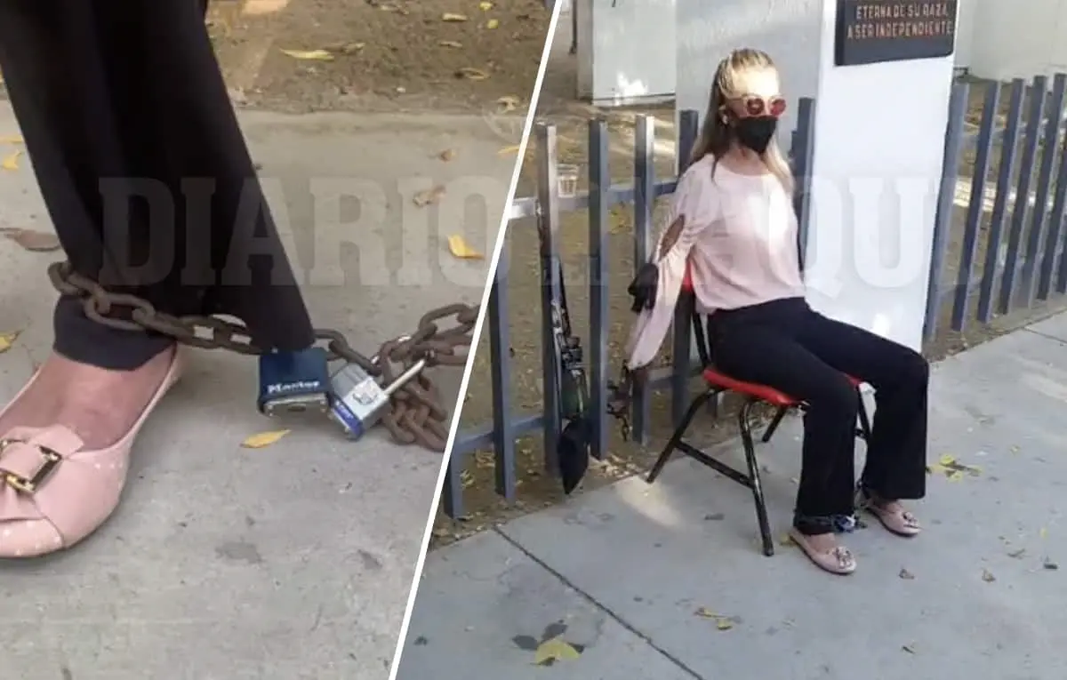 Maestra de Hermosillo se encadena debido a presuntos malos tratos