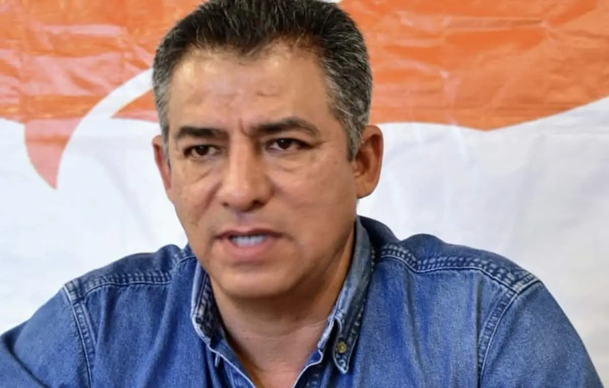 "Hay que desechar a los políticos viejos"