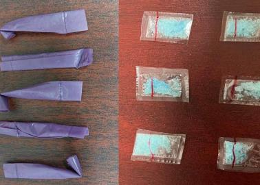 Decomisan arma y droga