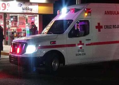 Muere joven baleado en tienda de conveniencia