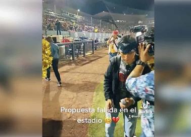 VIDEO: Joven propone matrimonio en juego y lo dejan de rodillas