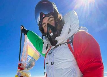 ¡Histórico!: Mexicano toca el piano en la cima del Éverest