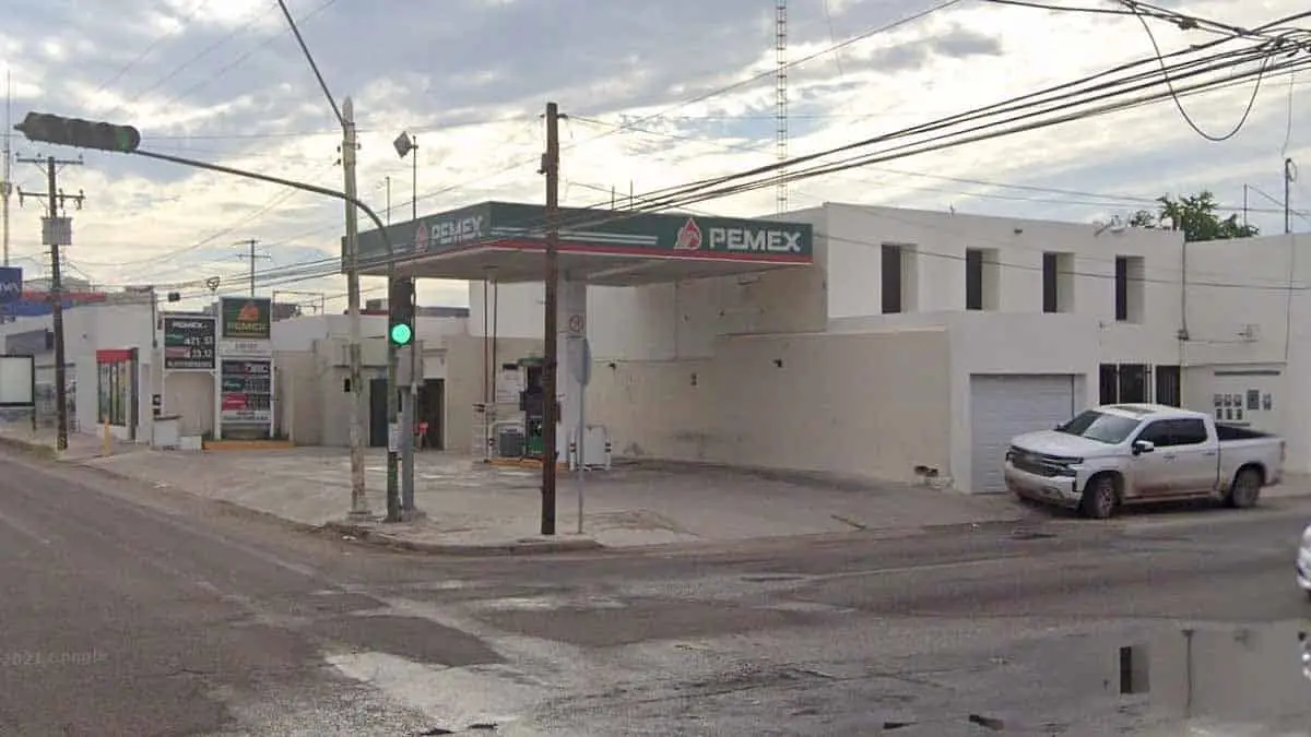 Balean camioneta en el Centro de Hermosillo
