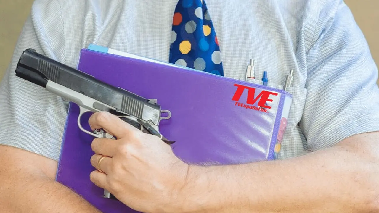 Permitirán a maestros portar armas