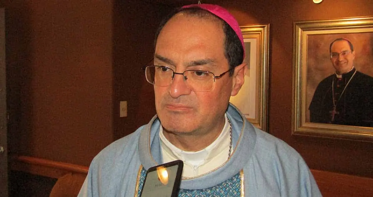 Faltan sacerdotes