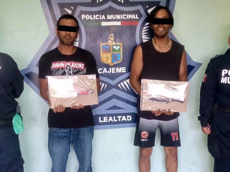 Al “bote” por amenazar a su madre con cuchillos Al “bote” por amenazar a su madre con cuchillos