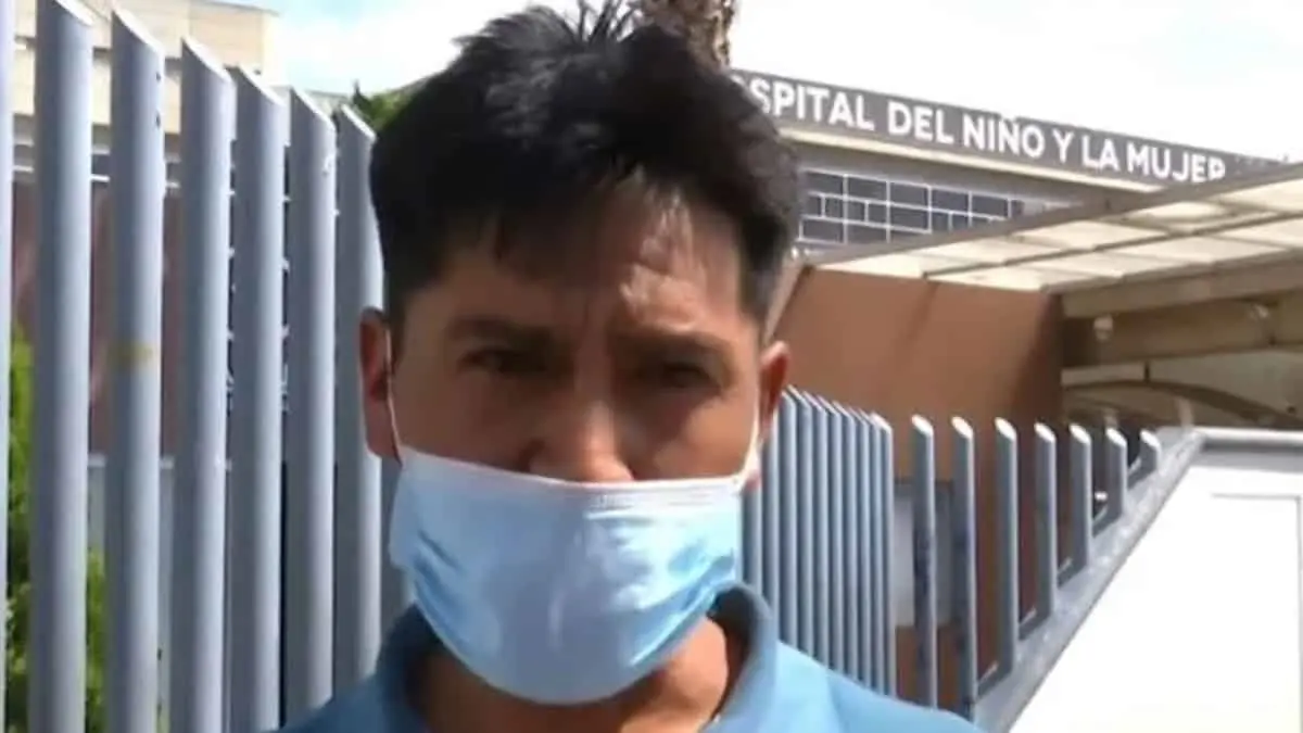 Estudiantes prenden fuego a compañero en escuela