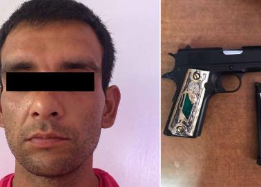 A prisión por introducir un arma al país