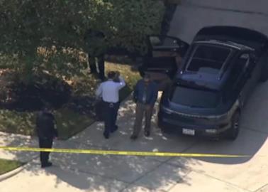 Niño muere olvidado varias horas en auto bajo el sol