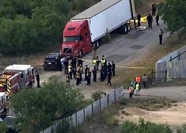 Hallan tráiler cargado de migrantes muertos y heridos