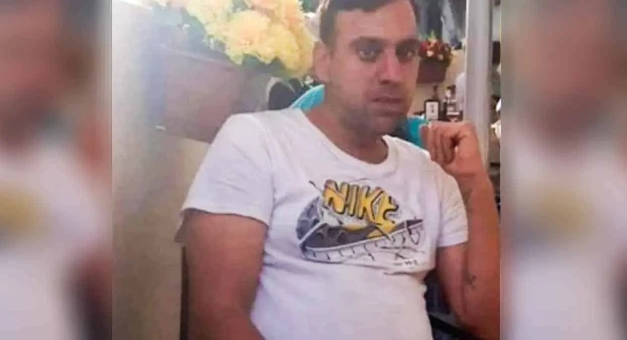 Literalmente: No estaba muerto, andaba de parranda