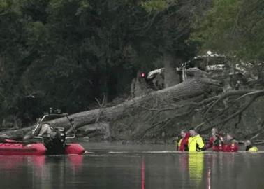 Mujer ahoga a sus 3 niños en un lago; su esposo se suicidó