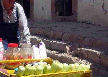 En su 10 aniversario de bodas, halla a su esposa con haitiano