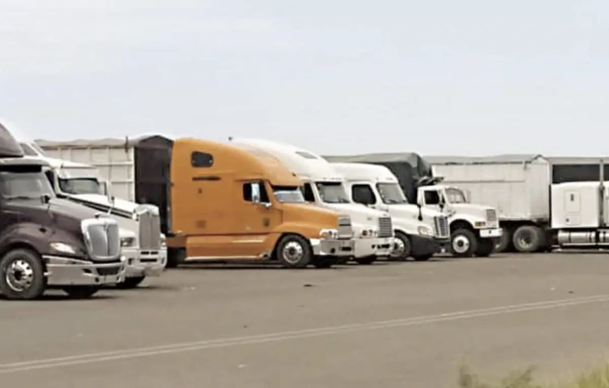 Atrasa Guaymas a transportistas