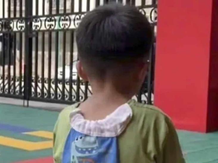 Descubre que no es su hijo y lo abandona en la escuela Descubre que no es su hijo y lo abandona en la escuela