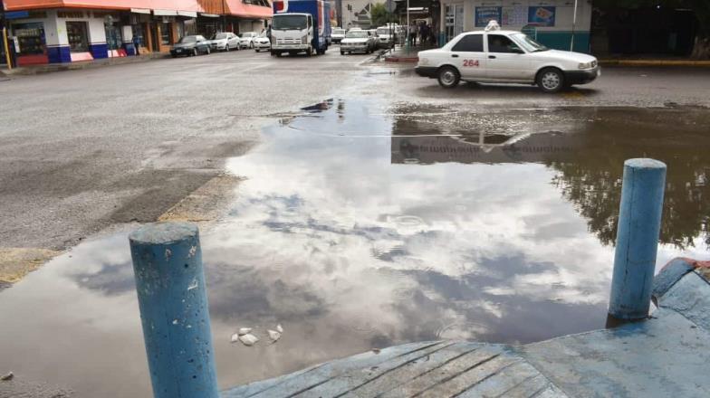 Encharcamientos y profundidad de baches causan las lluvias