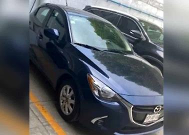 Compra auto en agencia y era robado; lo meten al bote