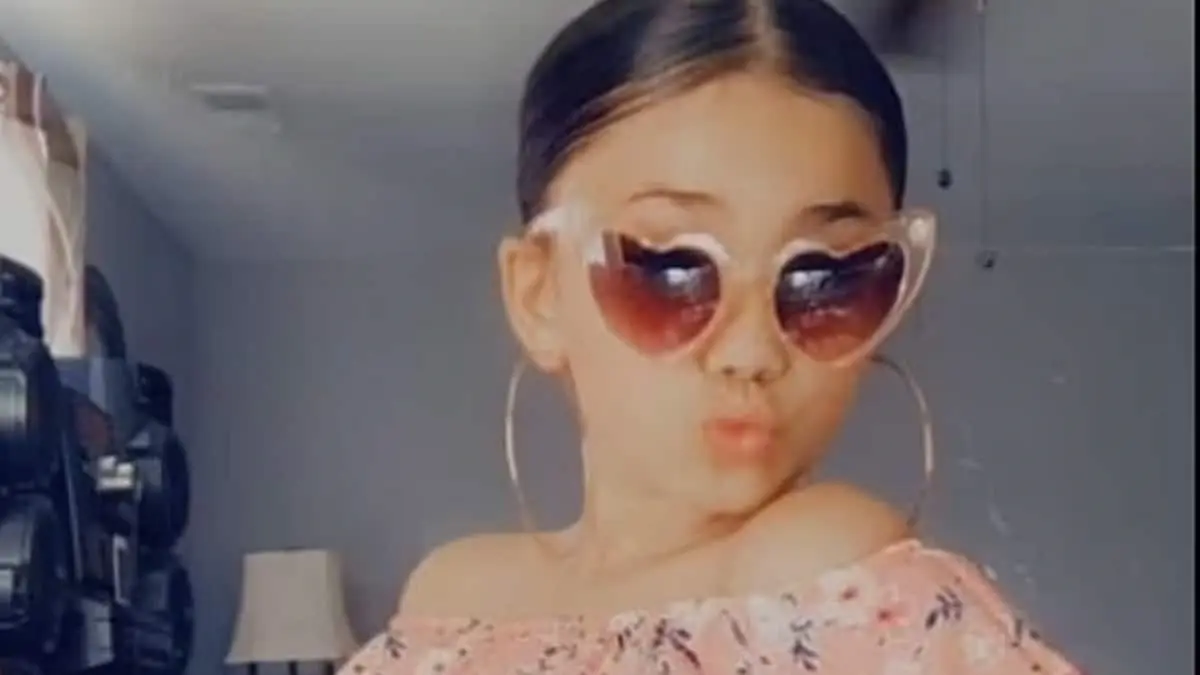 Niña de 9 años intenta desafío de TikTok y muere asfixiada
