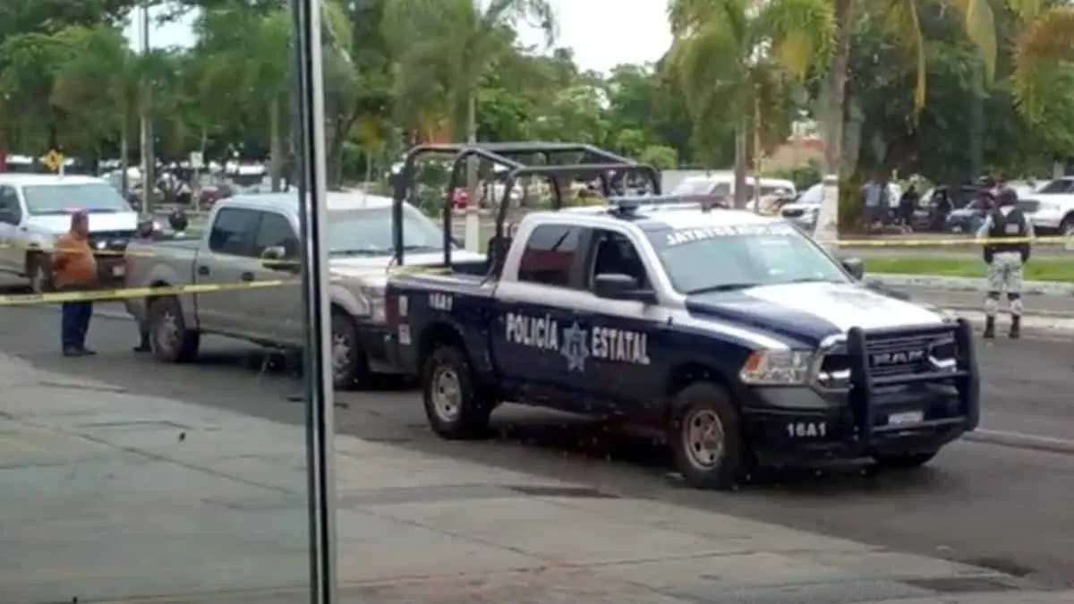 VIDEO. Rafaguean carnicería con empleados adentro