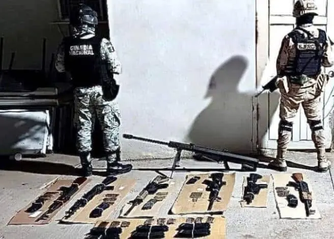 Sicarios abandonan arsenal en El Machorro