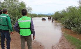 Crecen cauces de arroyos en el Valle de Guaymas