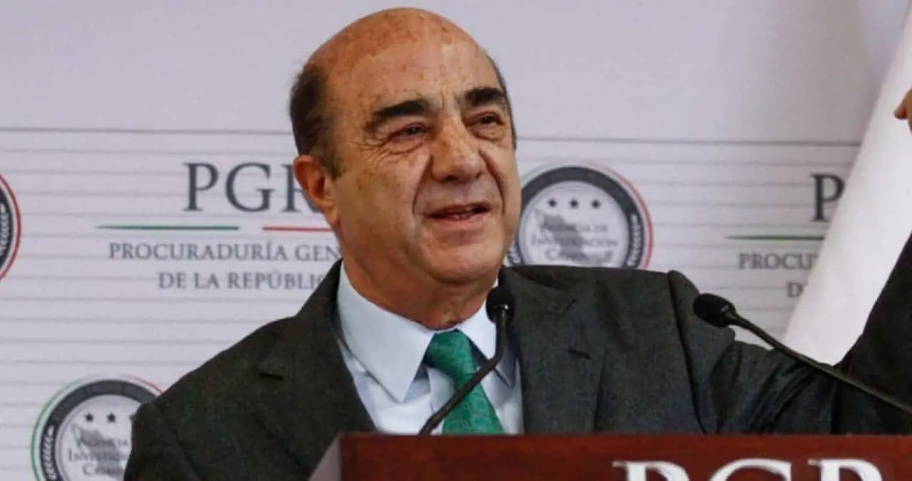 FGR detiene a exprocurador Jesús Murillo por caso Ayotzinapa