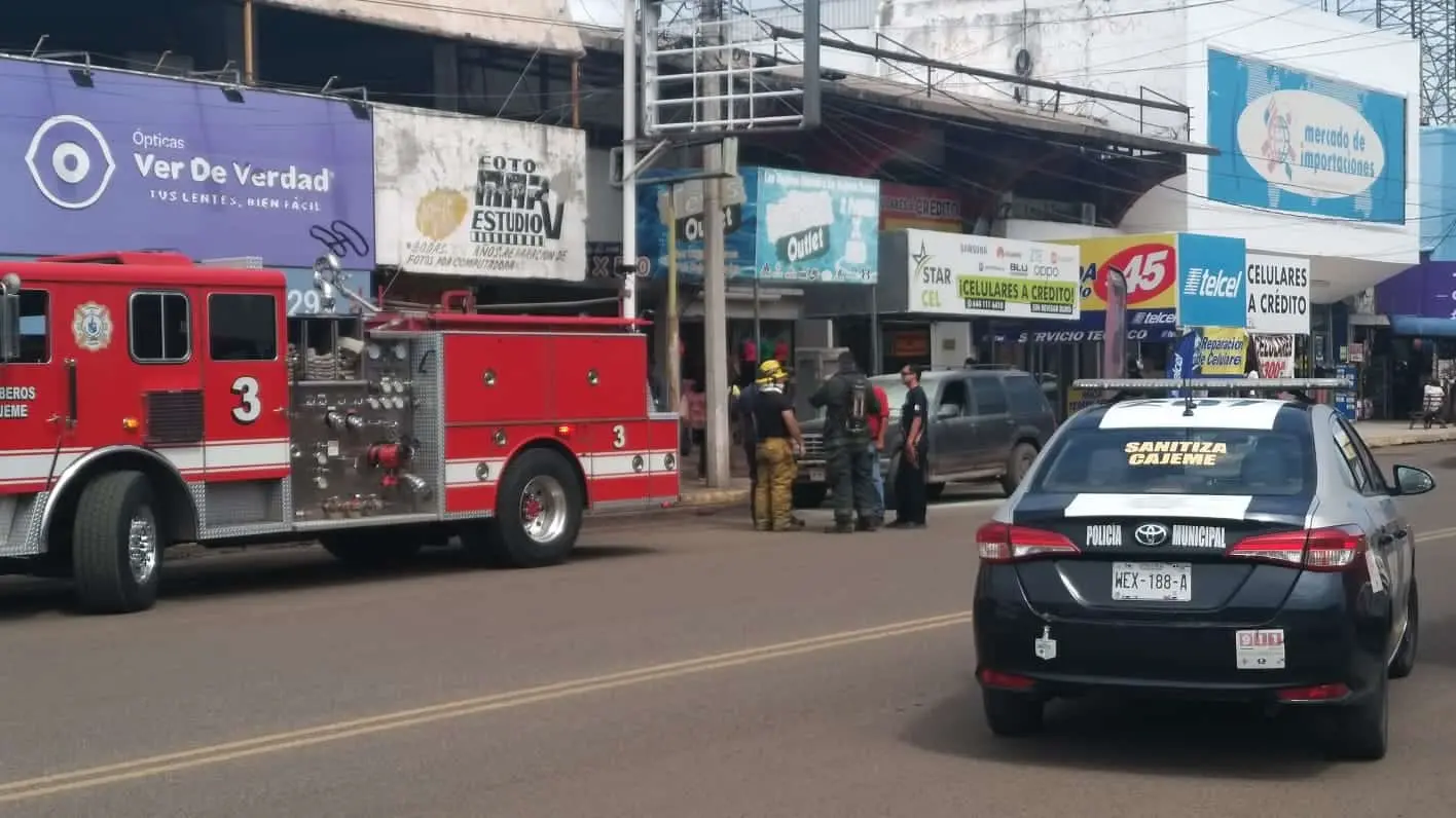 Se incendia camioneta en el Centro