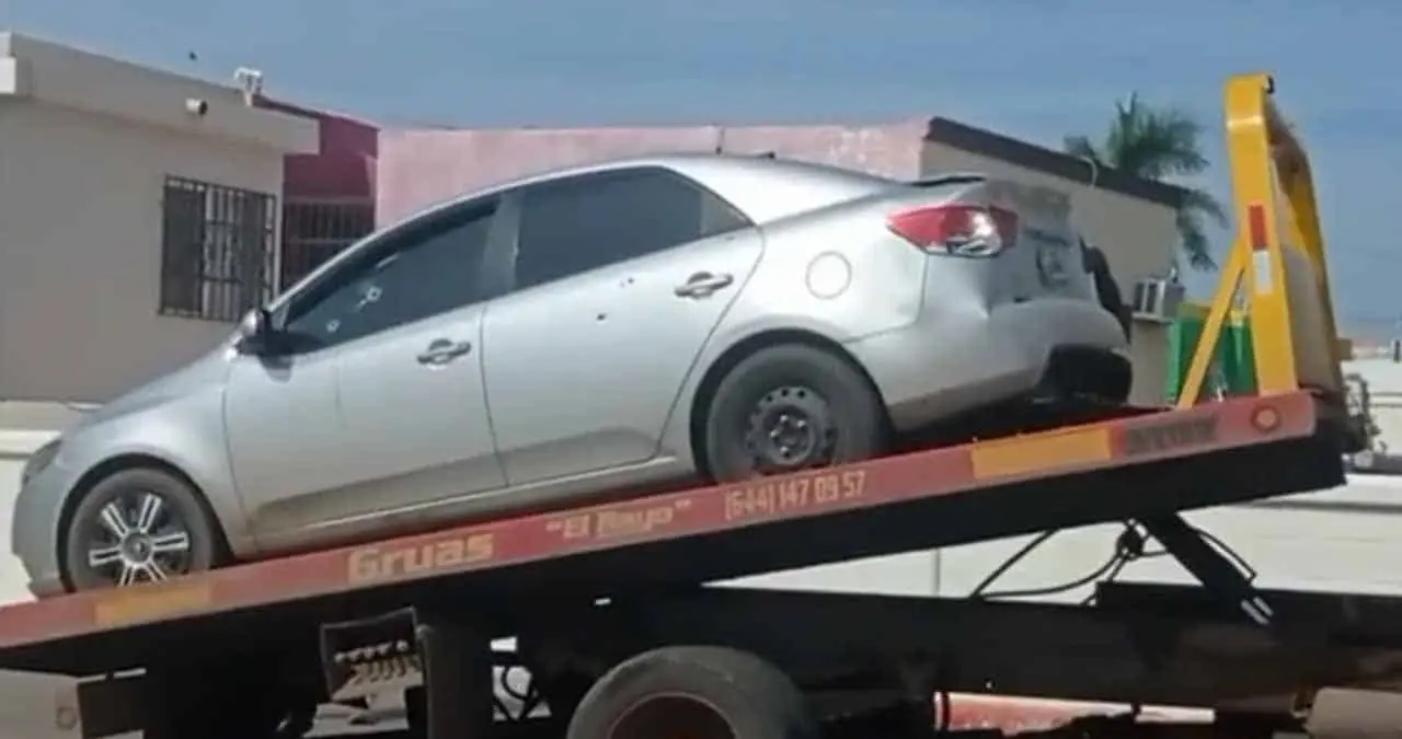 Dejan auto baleado en el Hospital