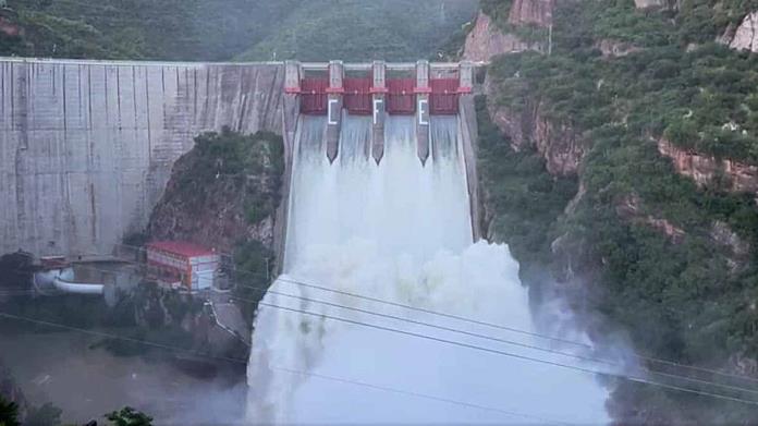 Agua de “El Novillo” ya va por el Yaqui Agua de “El Novillo” ya va por el Yaqui