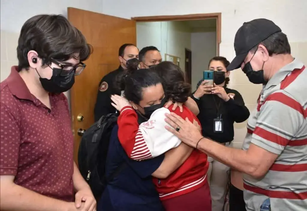 Localizan en Coahuila a jovencita desaparecida en Hermosillo