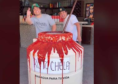 VIDEO: Tiktokers crean en tinaco la rotochela