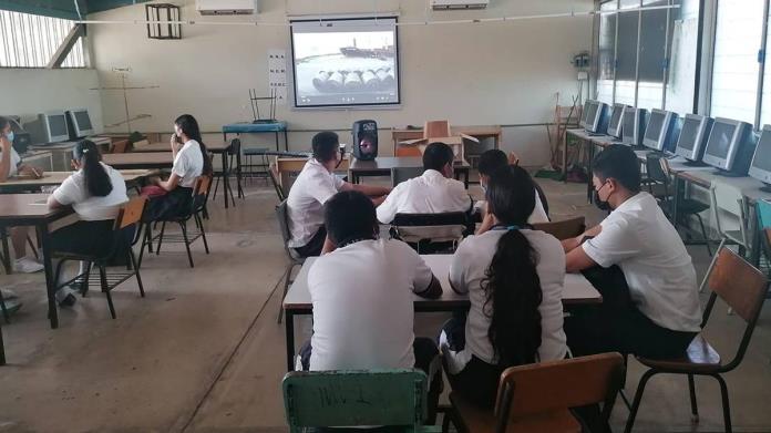 Alumno de Conalep muere de un infarto mientras estaba en clase Alumno de Conalep muere de un infarto mientras estaba en clase