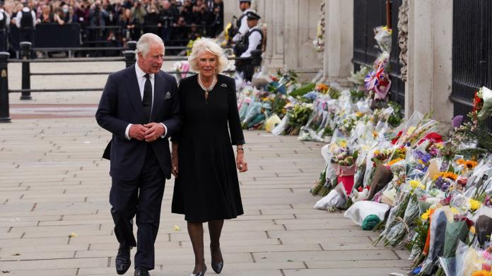 El rey Carlos III da su primer discurso a la nación en Buckingham El rey Carlos III da su primer discurso a la nación en Buckingham
