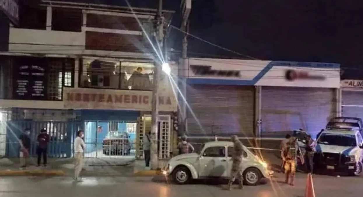 Joven asesina a su mamá en el consultorio dental