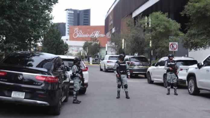 Video. Caos y pánico tras balacera en Plaza Andares en Jalisco Video. Caos y pánico tras balacera en Plaza Andares en Jalisco