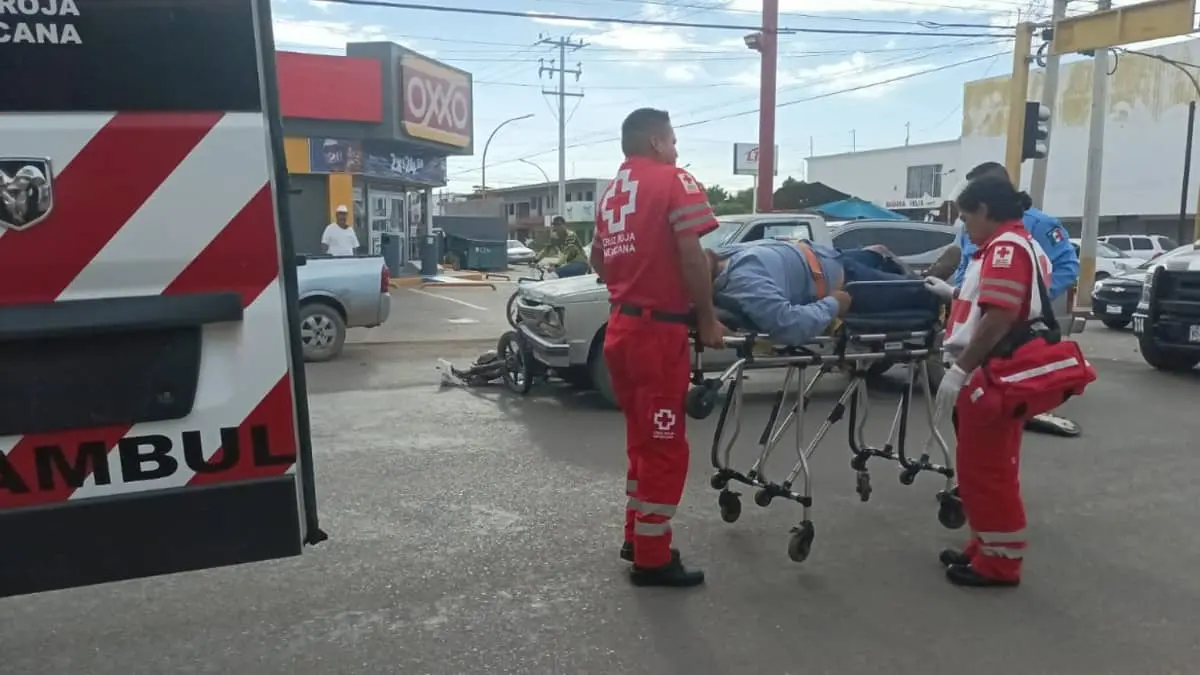 Motociclista termina en el Hospital