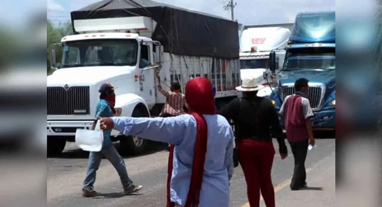 Celebran transportistas del Mayo fin de bloqueos yaquis