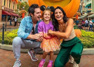 VIDEO.Captan a Aislinn Derbez y Mauricio Ochmann juntos en Disney