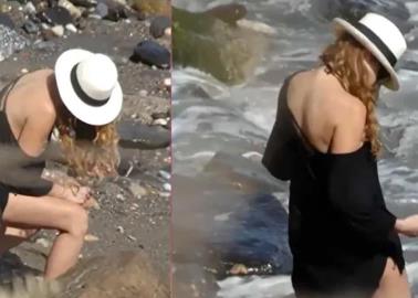 Los mejores memes de Paulina Rubio por hacer del 2 en la playa