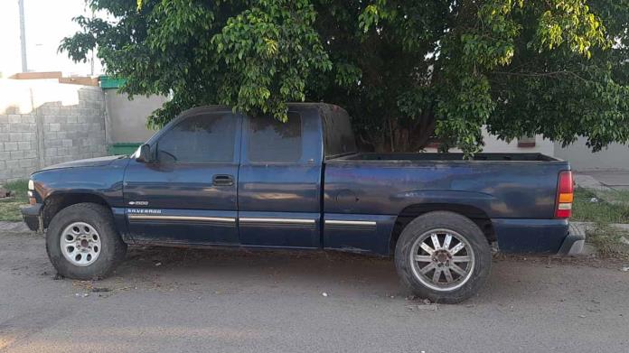 Recuperan municipales camioneta robada Recuperan municipales camioneta robada