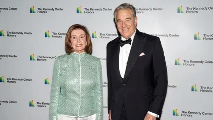 Irrumpen en la casa de Nancy Pelosi y atacan a su esposo Irrumpen en la casa de Nancy Pelosi y atacan a su esposo