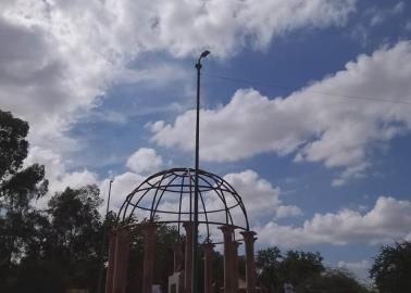 Trabajan en alumbrado público de la Laguna