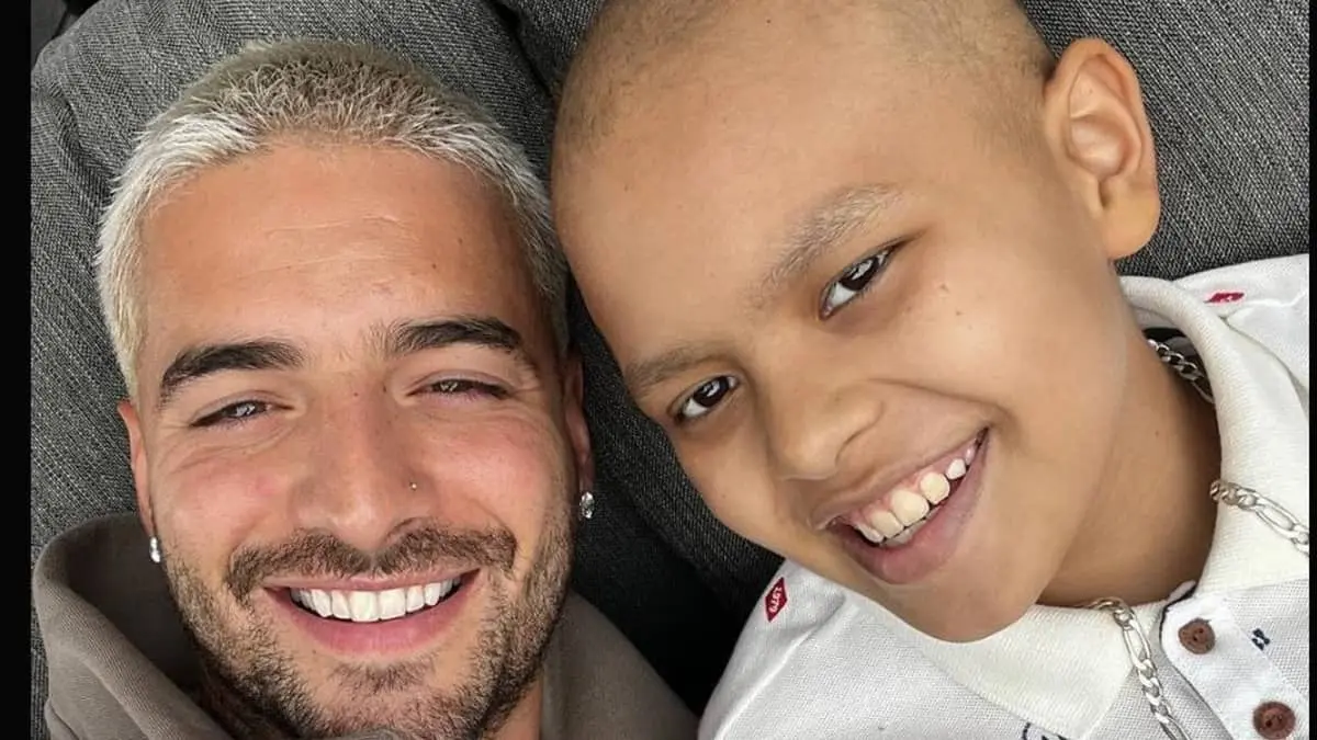 VIDEO. Maluma cumple su promesa y regala casa a niño con cáncer