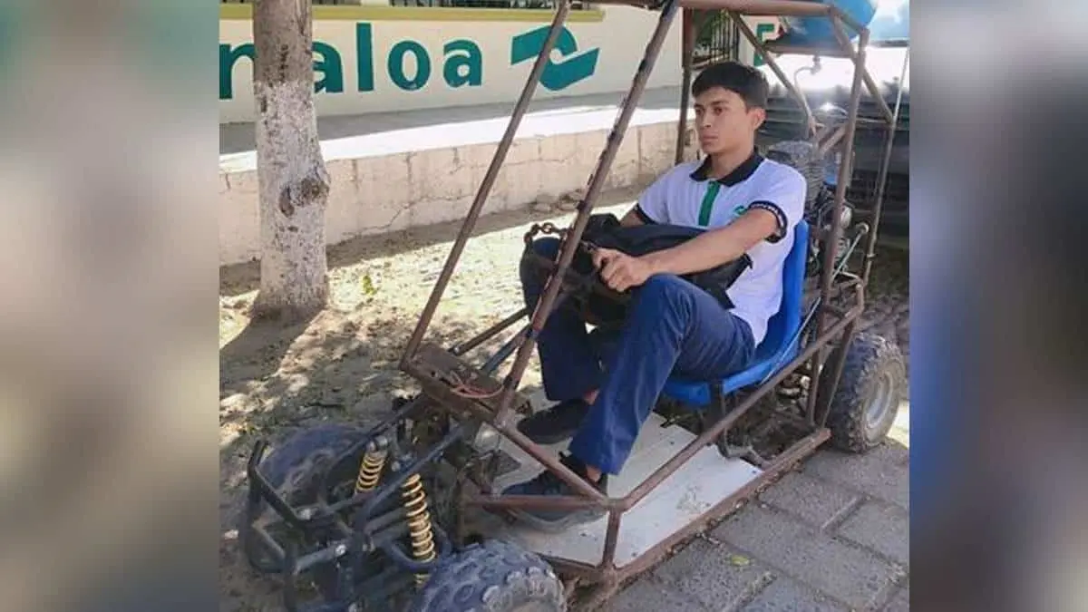 Estudiante de Conalep construye vehículo para ir a la escuela