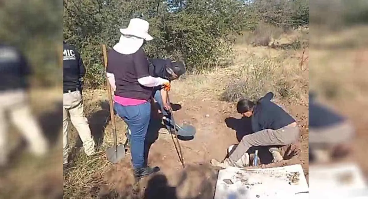 Rastreadoras hallan otra fosa clandestina