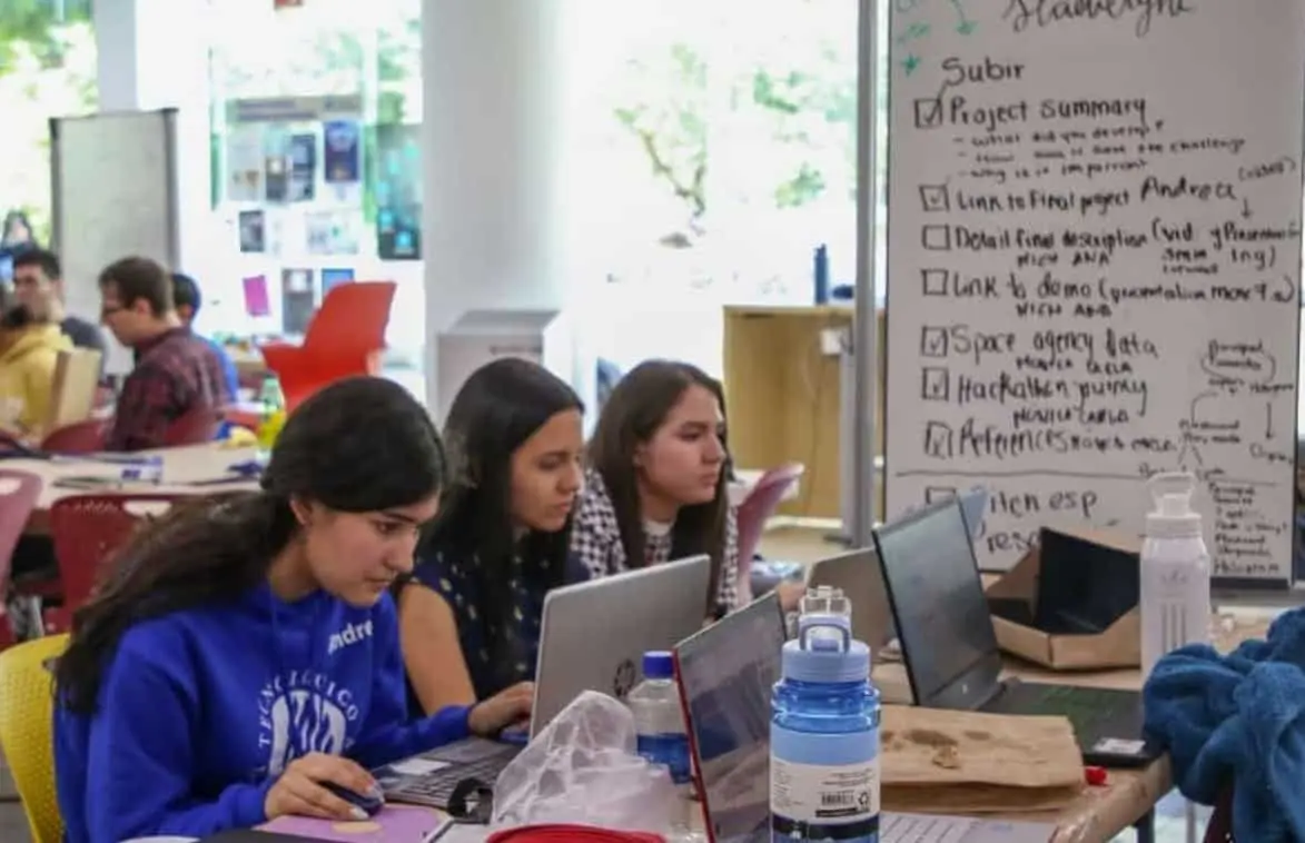 Sonorenses, finalistas en el mundial de la NASA