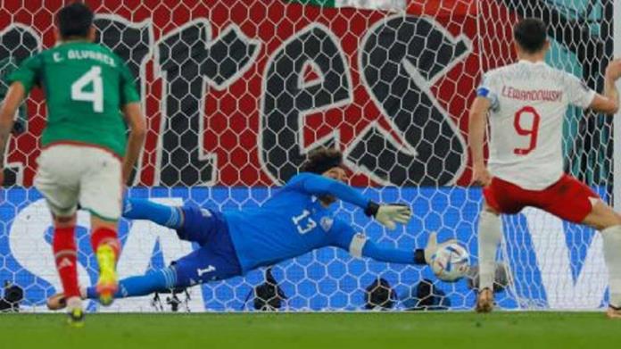 México debuta con empate ante Polonia México debuta con empate ante Polonia