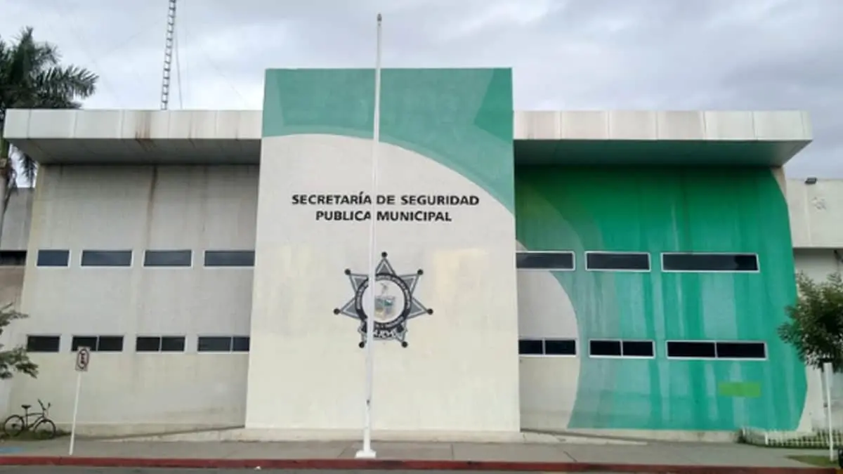 Se paseaban en auto robado