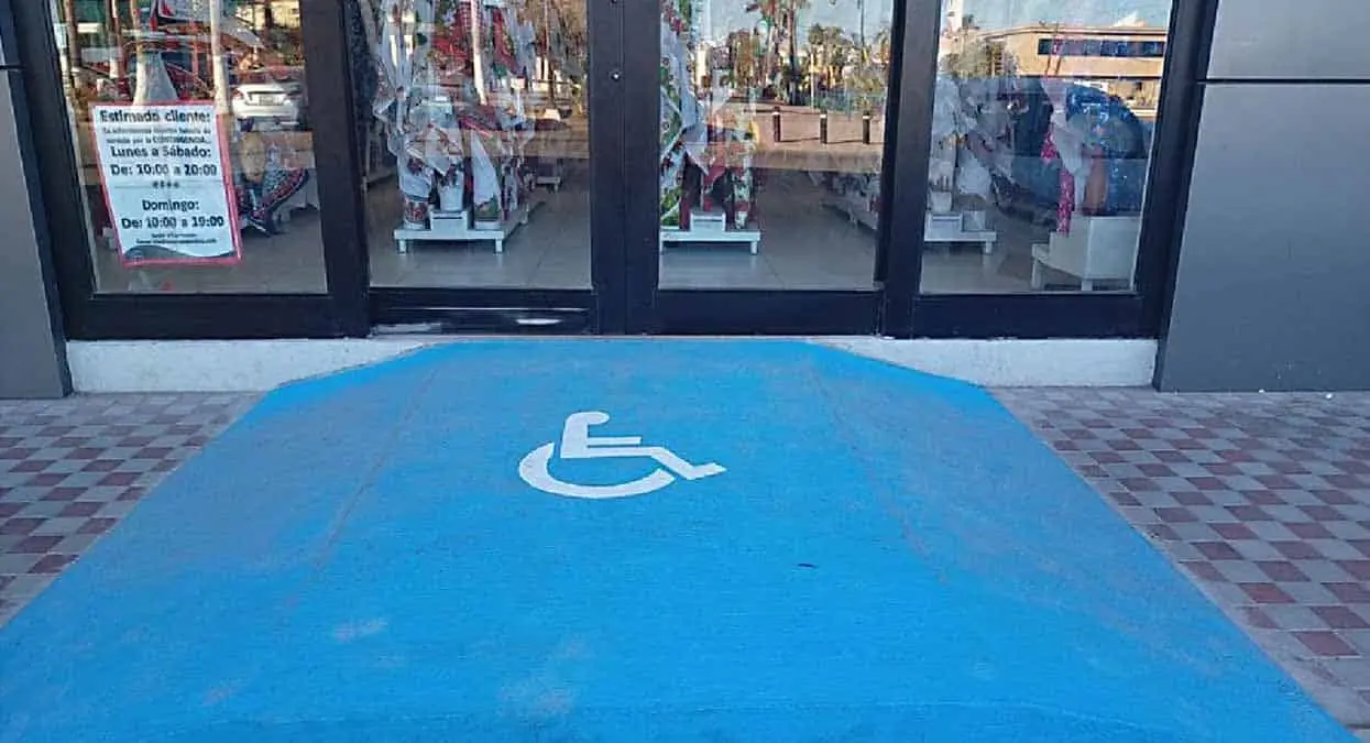Promueven inclusión en calles de Navojoa