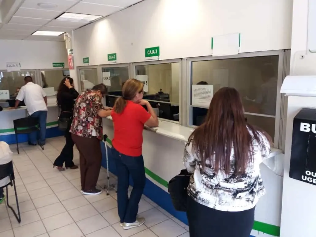 Cerrarán año endeudados